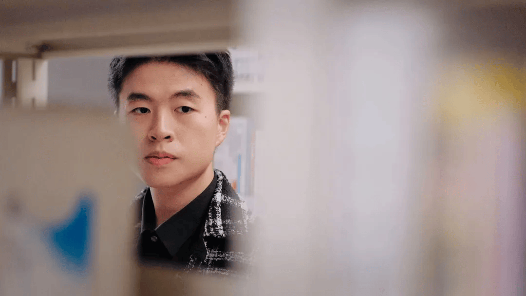 打着爵士鼓还能写科幻这个隔壁家的学霸刚刚参加了联合国大会