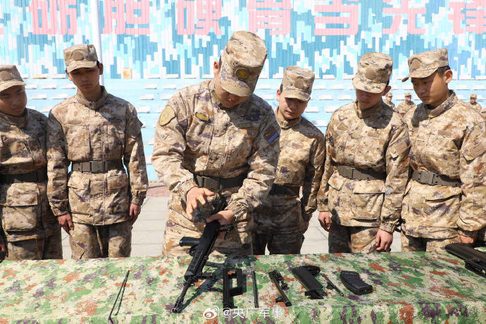 海军某训练基地举行2024年上半年新兵开训动员大会