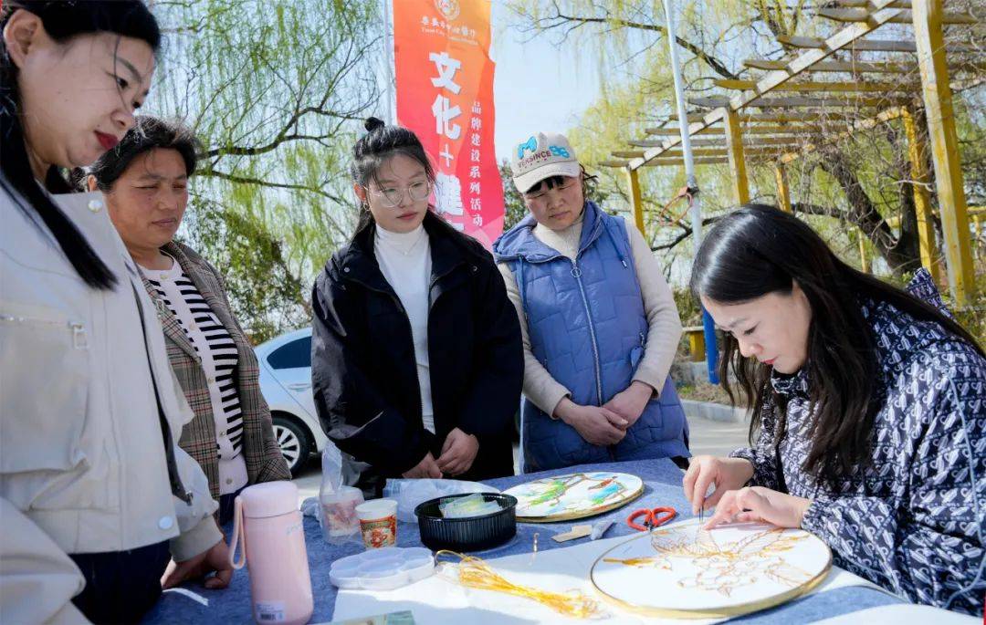 进四提升泰安市中心医院文化健康品牌建设第二站走进邱家店镇居岭庄村