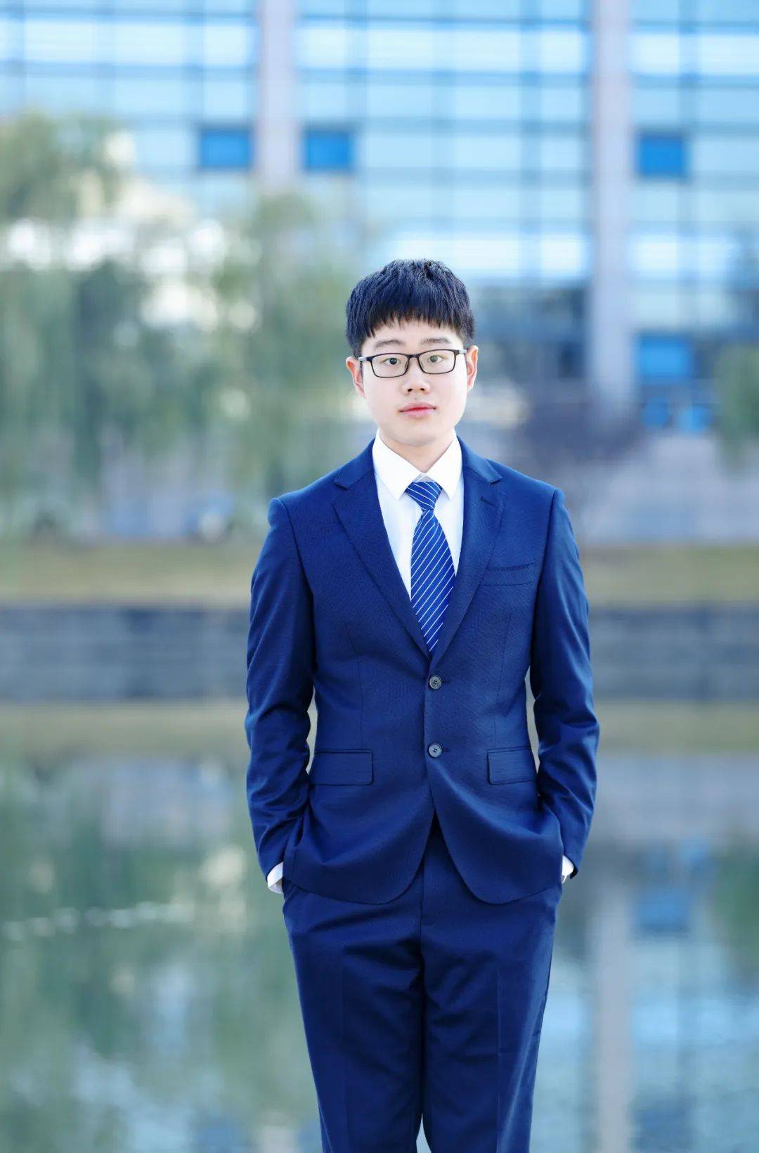 大学生邹易阳的笔记抢疯了