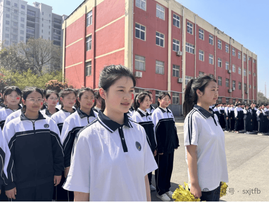 青春展风采 舞动向未来——泗县双语中学举办第五届校园舞大赛
