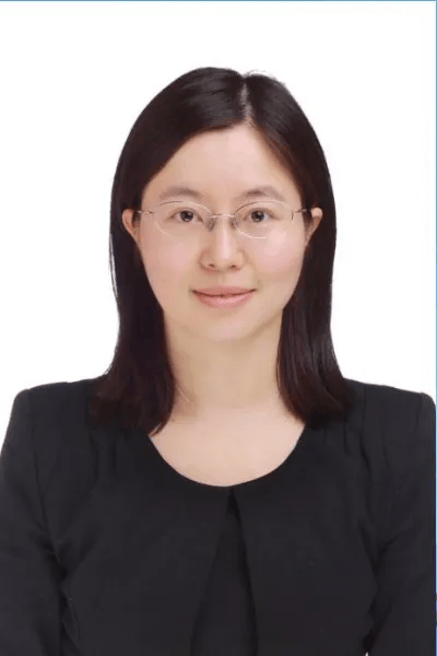 信息类复合型人才培养探索与实践主讲人:曾丹上海大学通信工程系主任