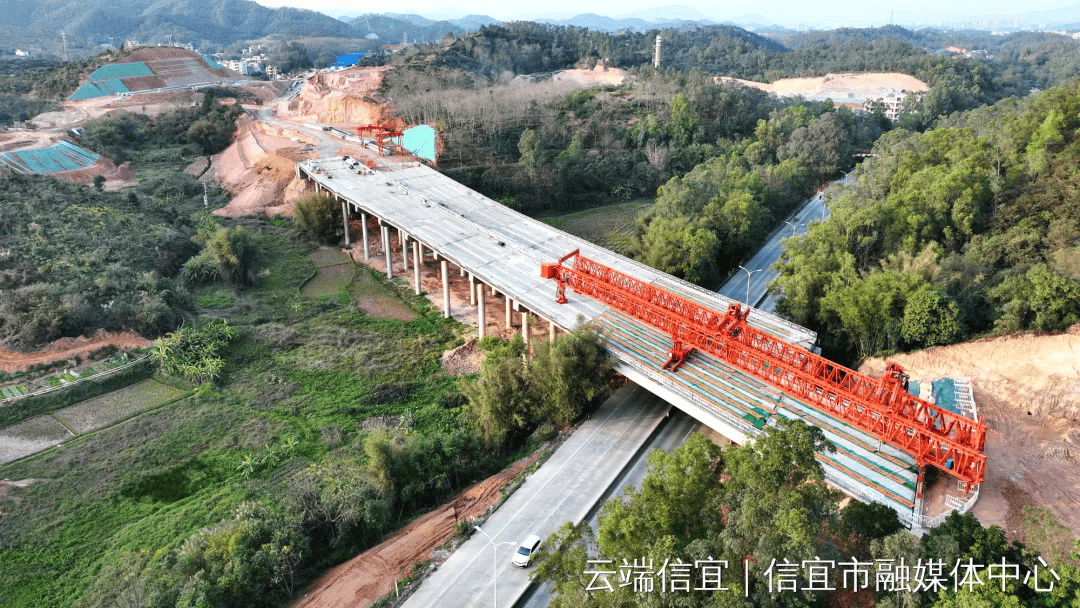 阳信高速动工建设一年多来,各项工程顺利开展,取得可喜的成绩.