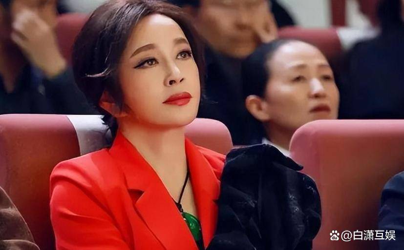 善恶终有报73岁还前凸后翘的四婚刘晓庆走上了另一条道路