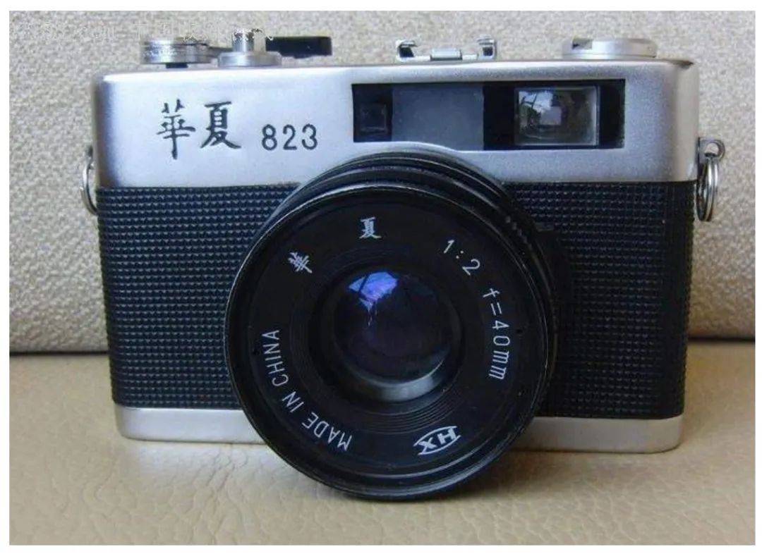 他将"135"这串数字选入车牌号码,让老相机以另一种形式陪伴在自己身边