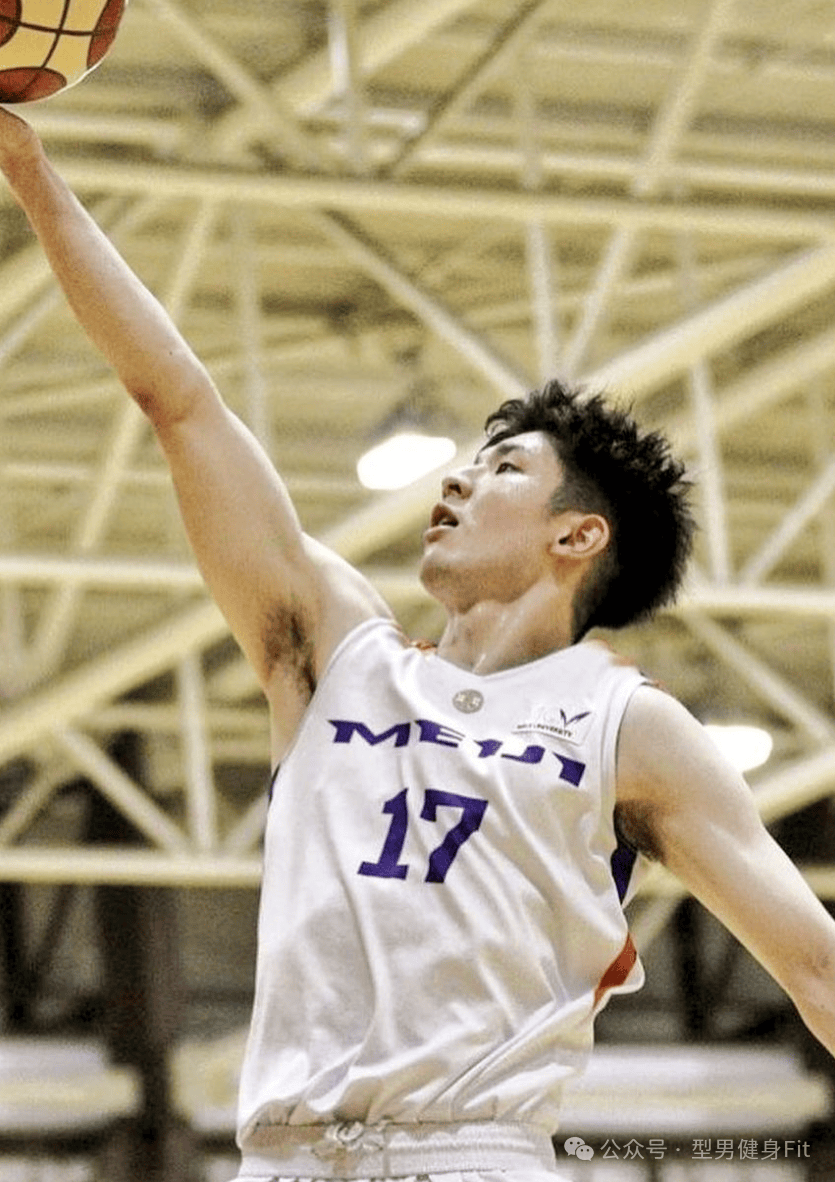 打篮球的帅哥腋毛控福利来了