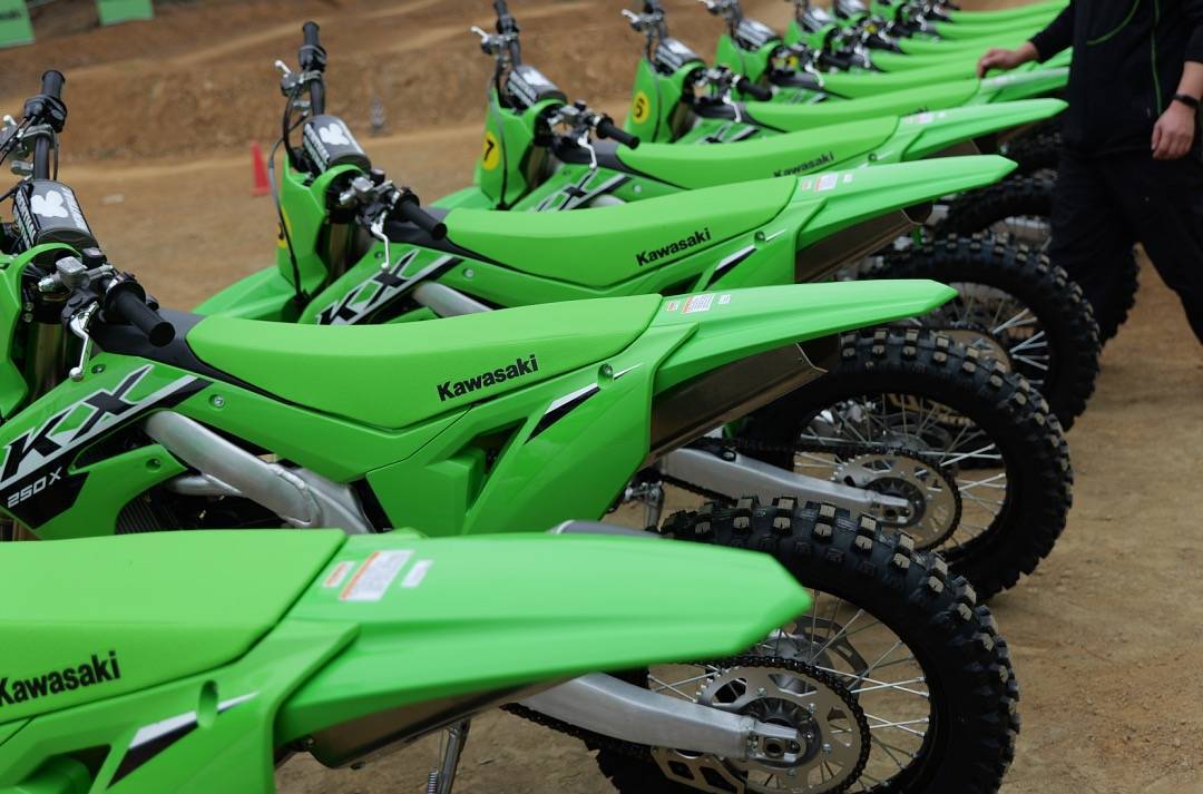 Kx250純正フロントホイール Kx250純正フロントホイール 【公式通販】