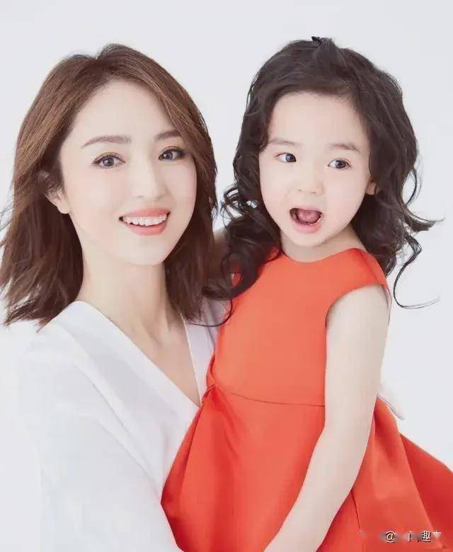 原创高云翔女儿小酒窝晒父女同框舞蹈视频小酒窝女大十八变太可爱了