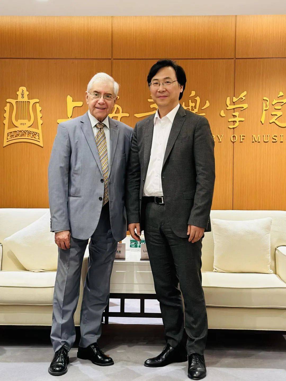 的罗西尼歌剧节艺术总监,罗西尼学院总监埃内斯托·帕拉西奥(ernesto
