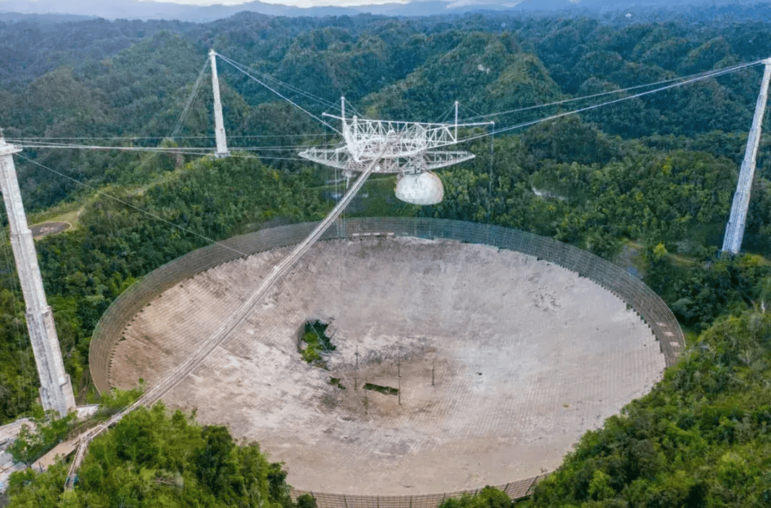太可惜了耗资26亿的天眼射电望远镜如今已经沦为垃圾场