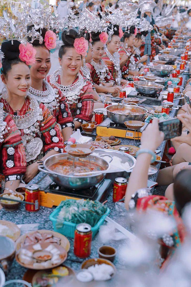 420号民族盛宴黔东南姊妹节燕子洞丹寨映山红响水岩瀑布群轻徒步5天4