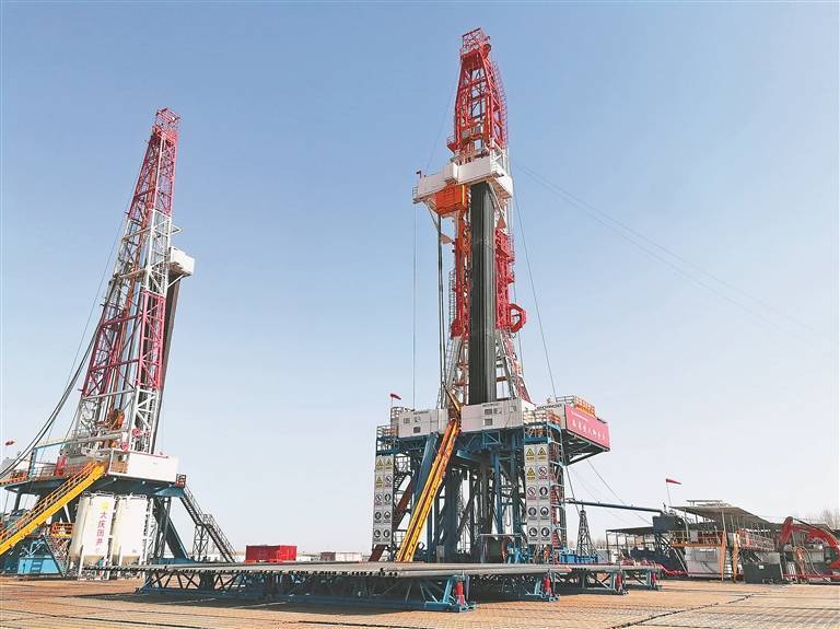 年累计打井290口进尺40.2万米_钻井_单位_李洪伟