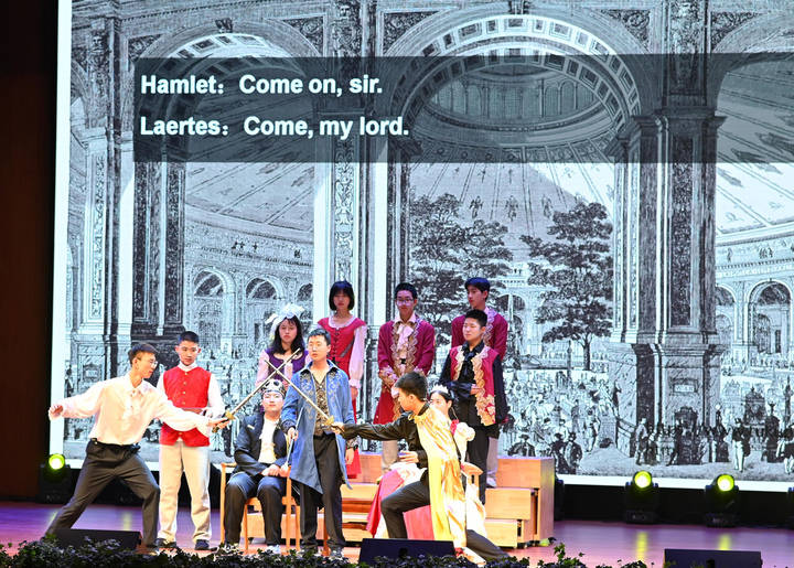 青春剧场有笑有泪这台从课本中走出的戏剧表演来自一群高中生