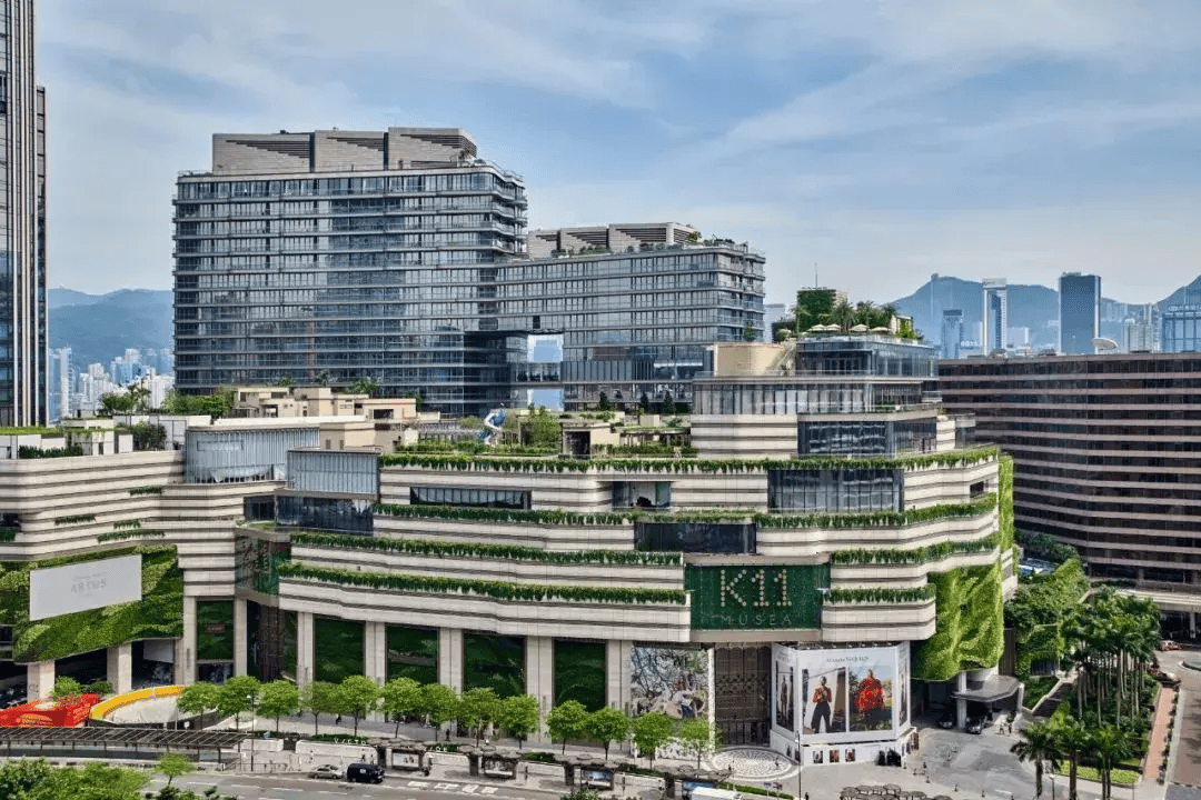 k11 musea为10层楼高的文化零售空间,有4,600平方米的绿植幕墙和绿色