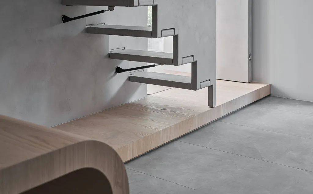 50㎡两居室可折叠的楼梯设计不用时可以贴在墙上