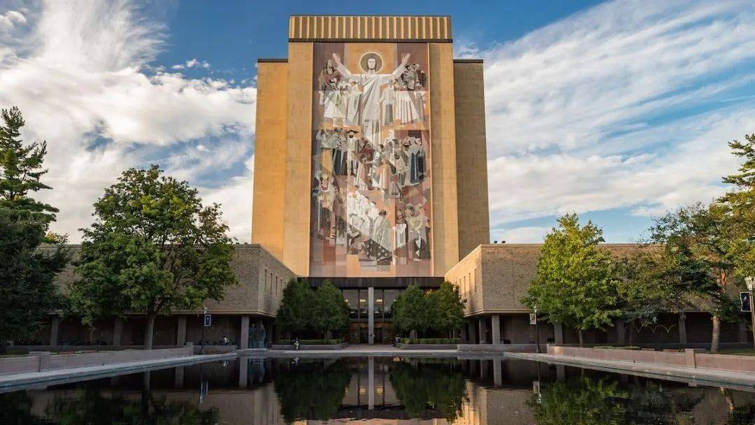 校友数:15790最大雇主:摩根士丹利杜克大学富卡商学院于1969年创立