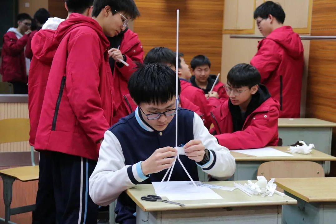 上海市金山中学第十六届科技节活动掠影