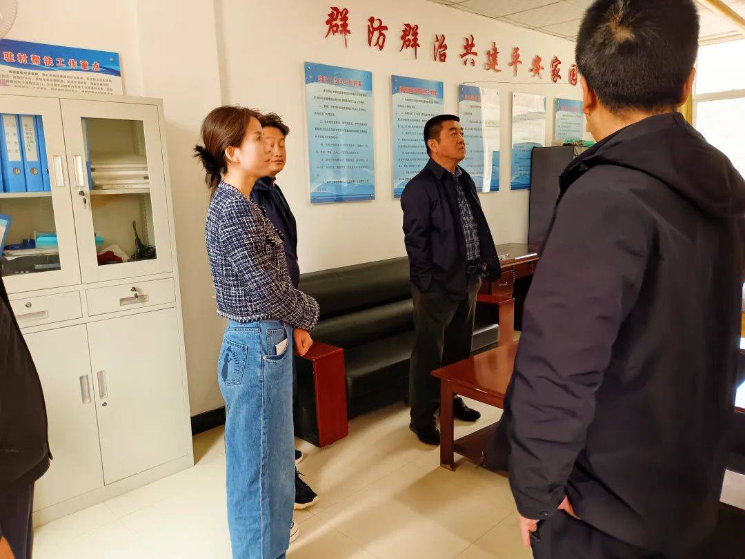 省政协办公厅二级巡视员杨亚军一行深入蒿林乡调研指导驻村帮扶产业