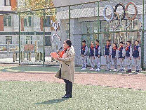 示范性入队仪式丨河东区实验小学举行永远跟党走争做好队员入队仪式