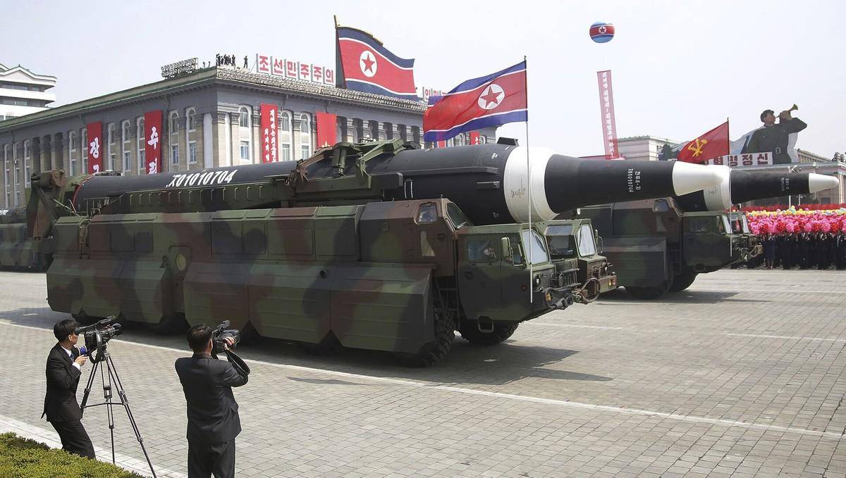 朝鲜的军事科技仍然发展迅速,不仅拥有了氢弹技术,还掌握了洲际导弹