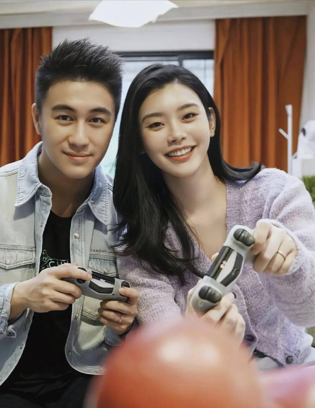 黄子佼x侵w成年女演员被渣男哄骗生娃仝卓被工作室揭老底奚梦瑶拿捏何