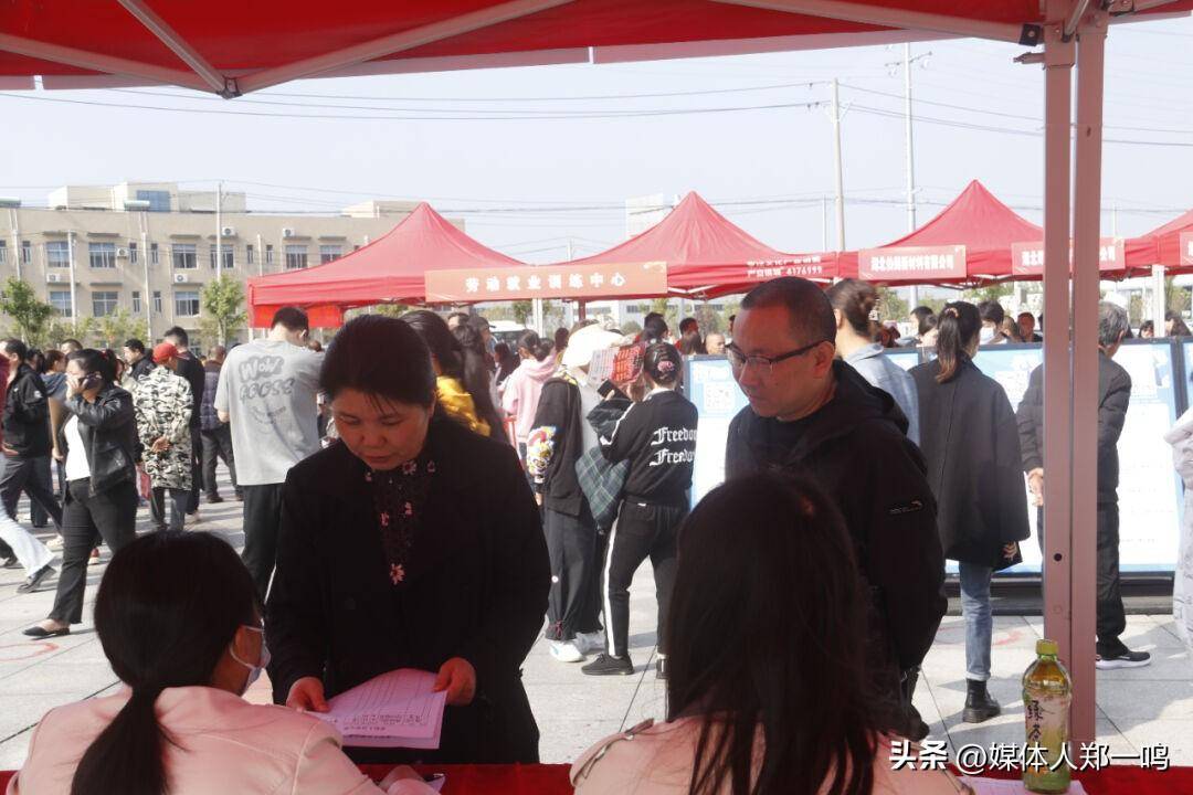 火爆石首市2024年服务民营企业专场招聘会