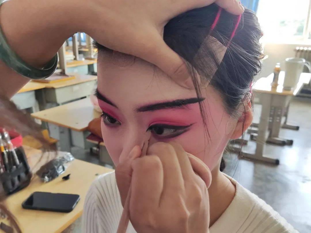 这门课入股不亏!_京剧_李爽_王艳艳