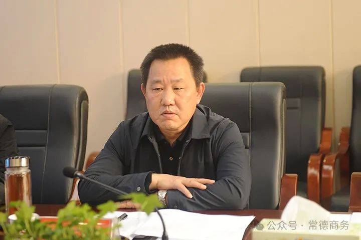 石玉林带队来市商务局开展中小企业促进"一法一办法"执法检查