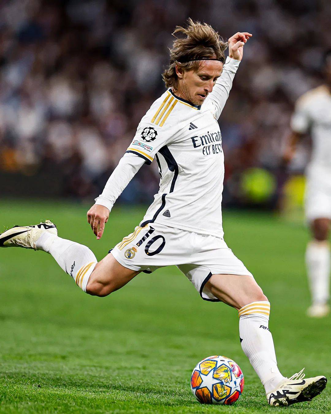 罗德里戈建功82世界波,首回合战平曼城