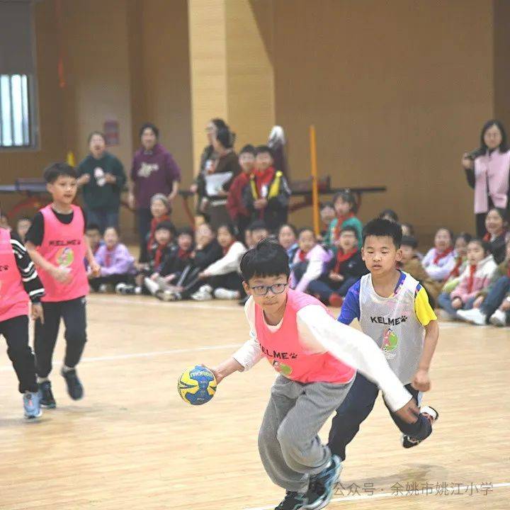 以手球之名展学子风采记姚江小学首届班级手球联赛