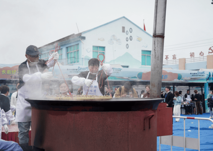 四月蛏子美莫负西施舌宁波宁海第十九届长街蛏子节举行