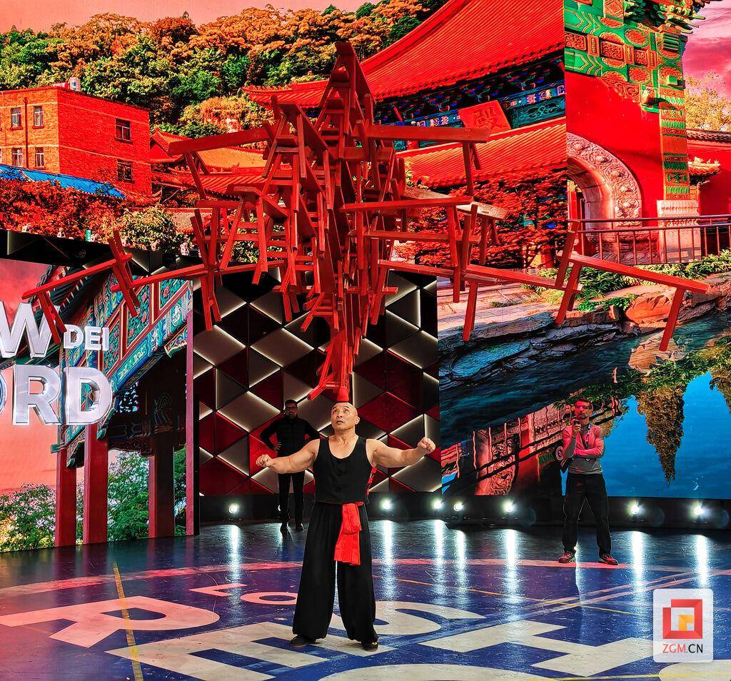 世界纪录自贡杂技演员罗海斌绝技获吉尼斯认证