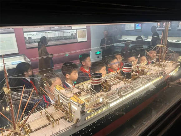 浦东进才实验小学祖国发展我成长不负年少好拾光联洋校区三年级十岁