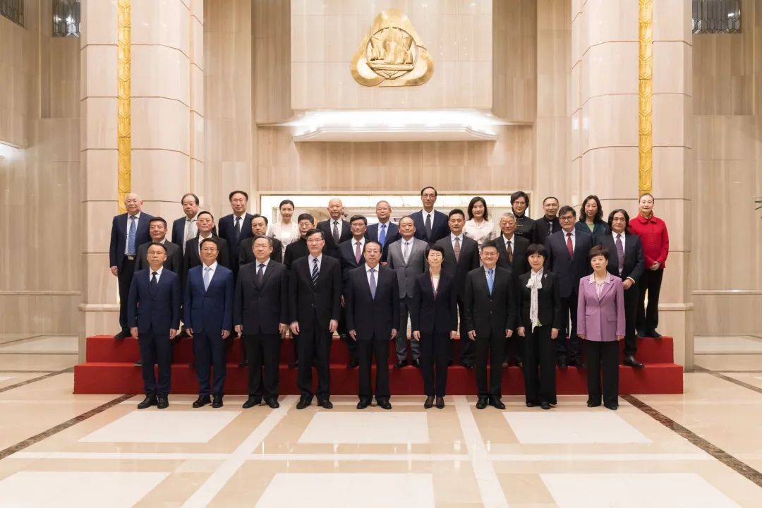 【聚焦】上海市文史研究馆馆员聘任仪式举行,龚正颁发聘书