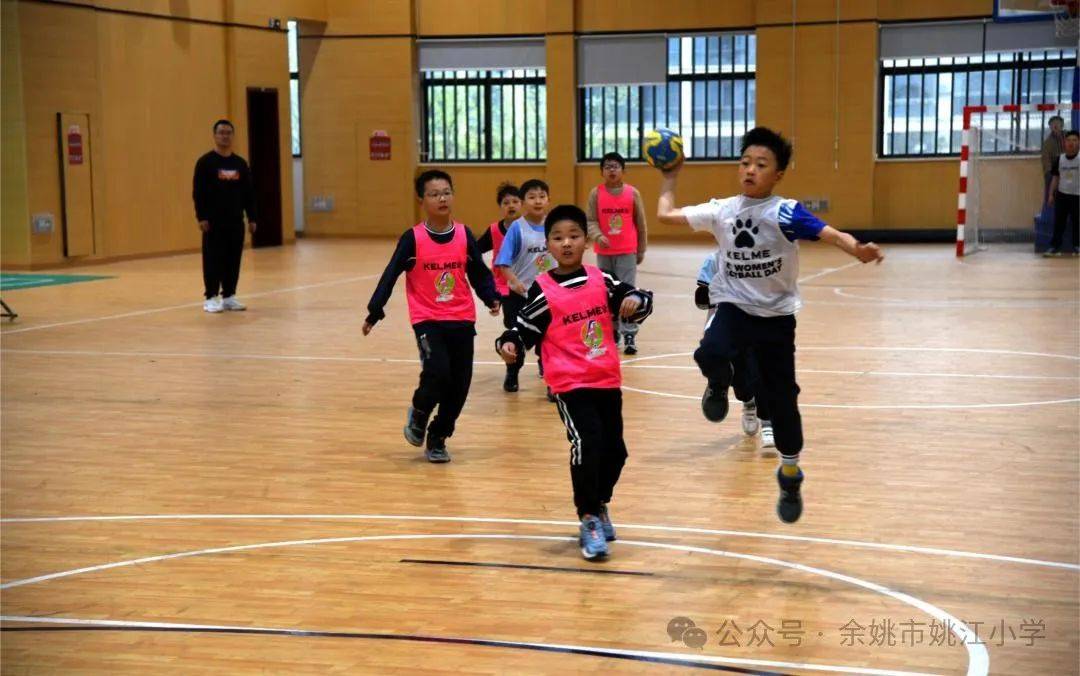 以手球之名展学子风采记姚江小学首届班级手球联赛