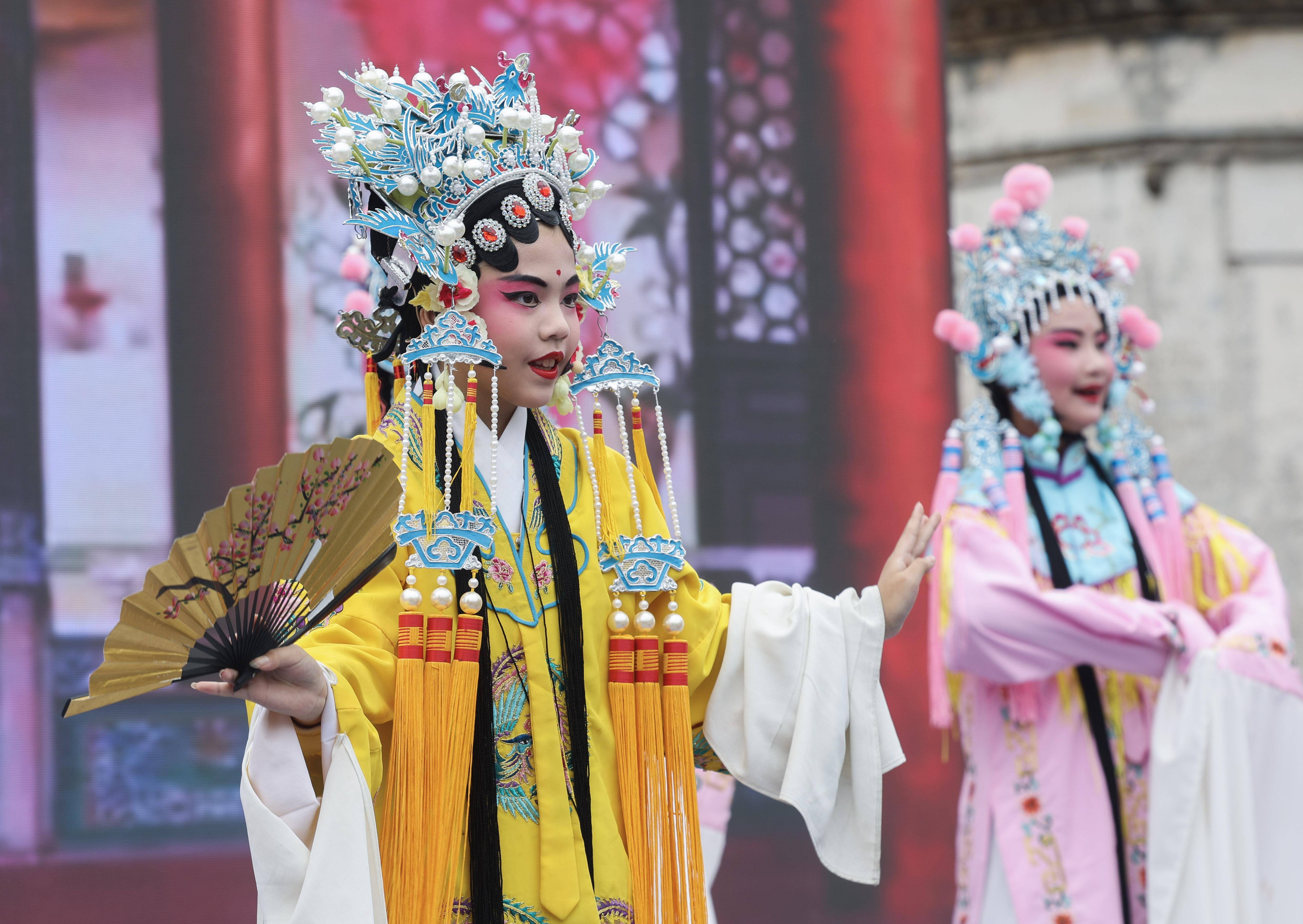 浙江建德:古村民俗展演庆祝"三月三"_新叶村_表演_昆曲