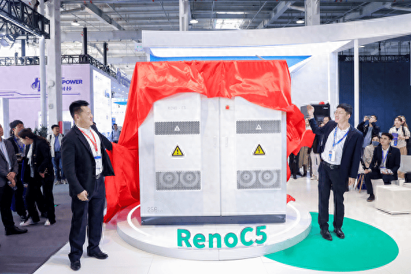 新能安发布工商储一体机renoc5独创无助冷全温域控制方案革新行业发展