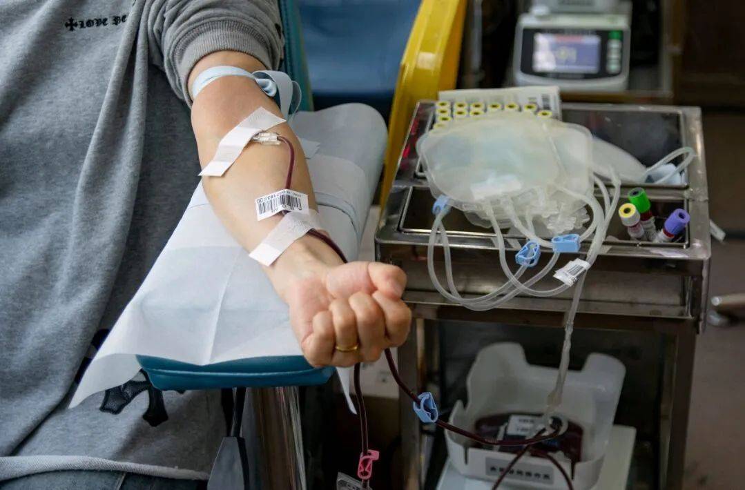 热血递温情,点滴聚爱心 | 无偿献血活动_生命_针眼_