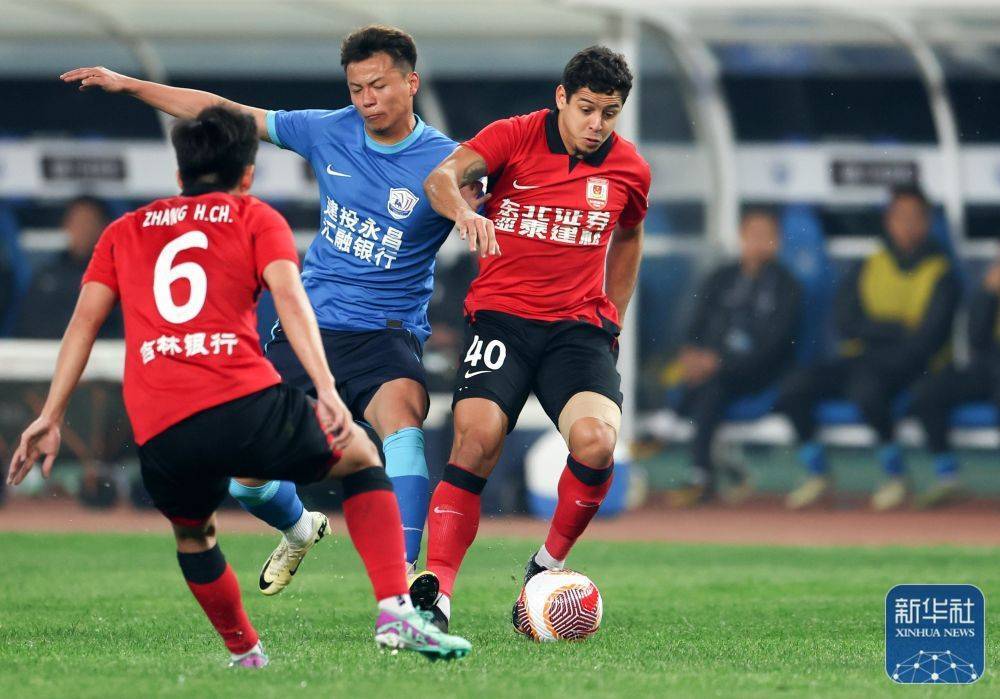 足球丨中超沧州雄狮胜长春亚泰