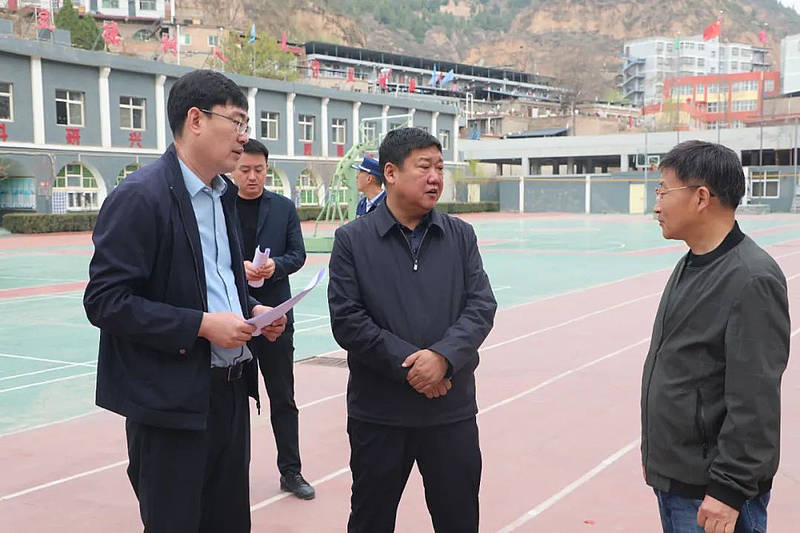 高汉武调研检查校园安全教育教学质量提升和高层建筑重