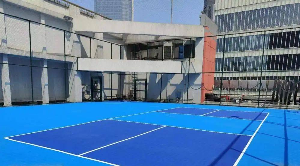 新球场将开放一片五人制足球场以及一片匹克球场,欢迎各位运动爱好者