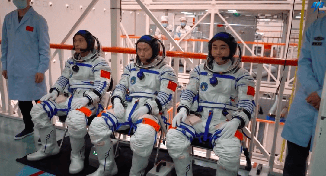 来跟航天员一起练就"大心脏">2024-04-121135>发布于:>山西省>△神