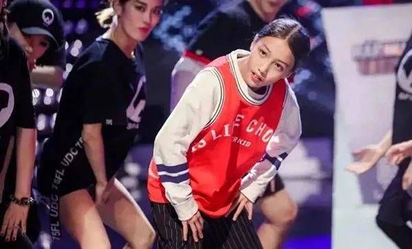 这名中山女孩本色出演_嘉琪_街舞_母亲