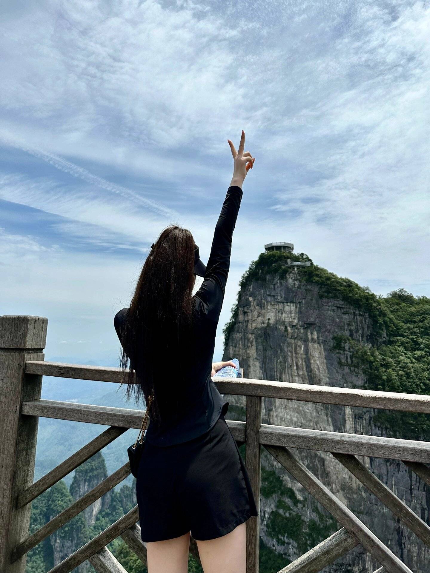 本地人撰写张家界去旅游穿搭攻略