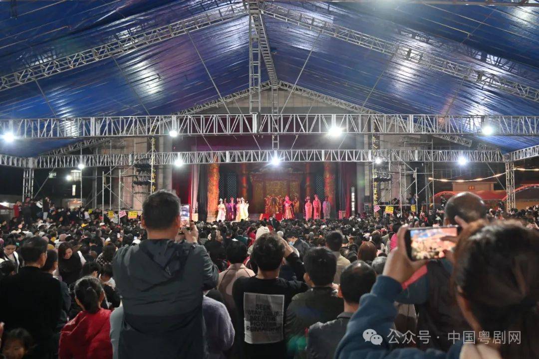 黎嘉飞:虽然基层院团的创作环境与省粤剧院,广州,深圳