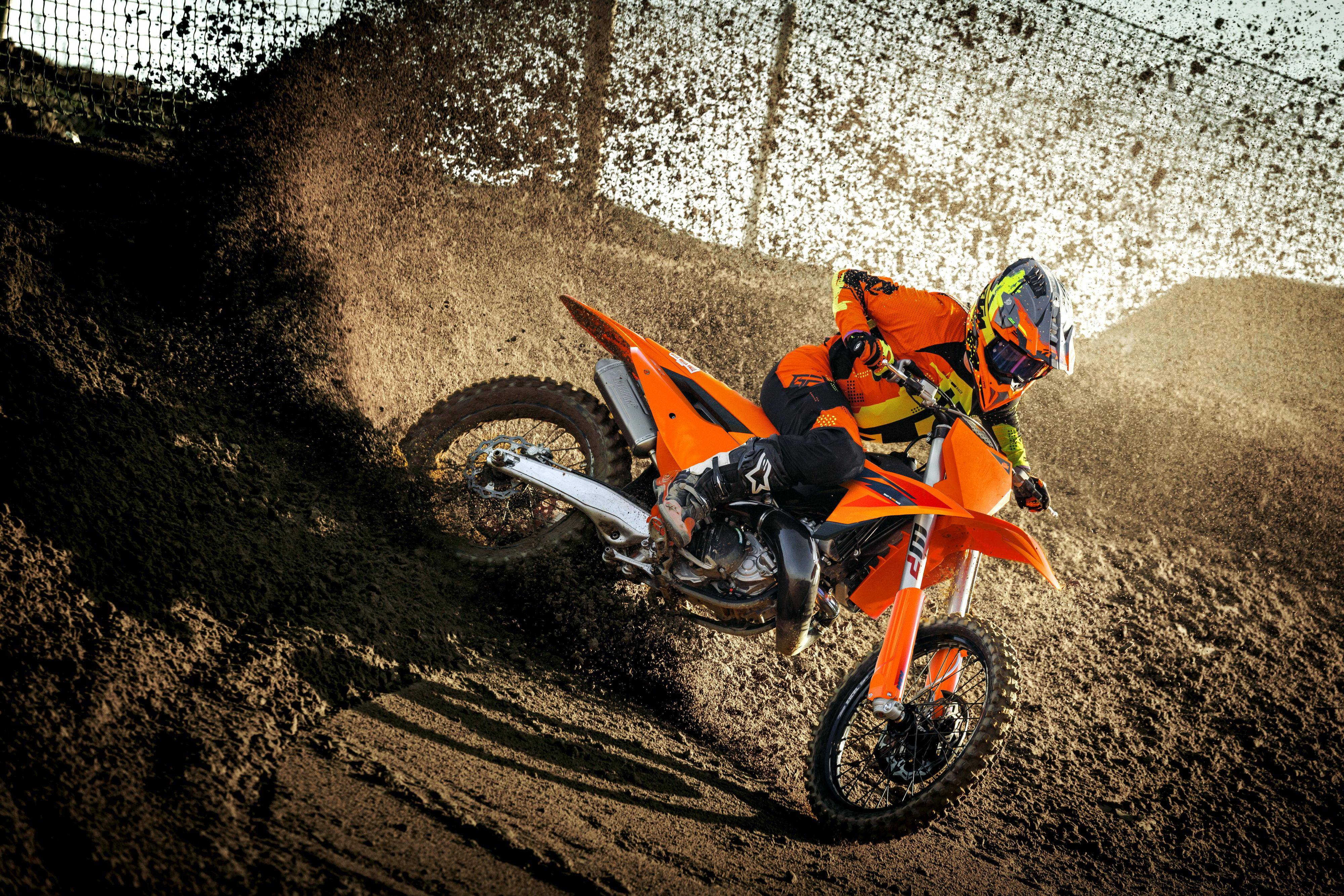经过中期改进,ktm 2025 市售越野赛车 sx,sx-f 系列