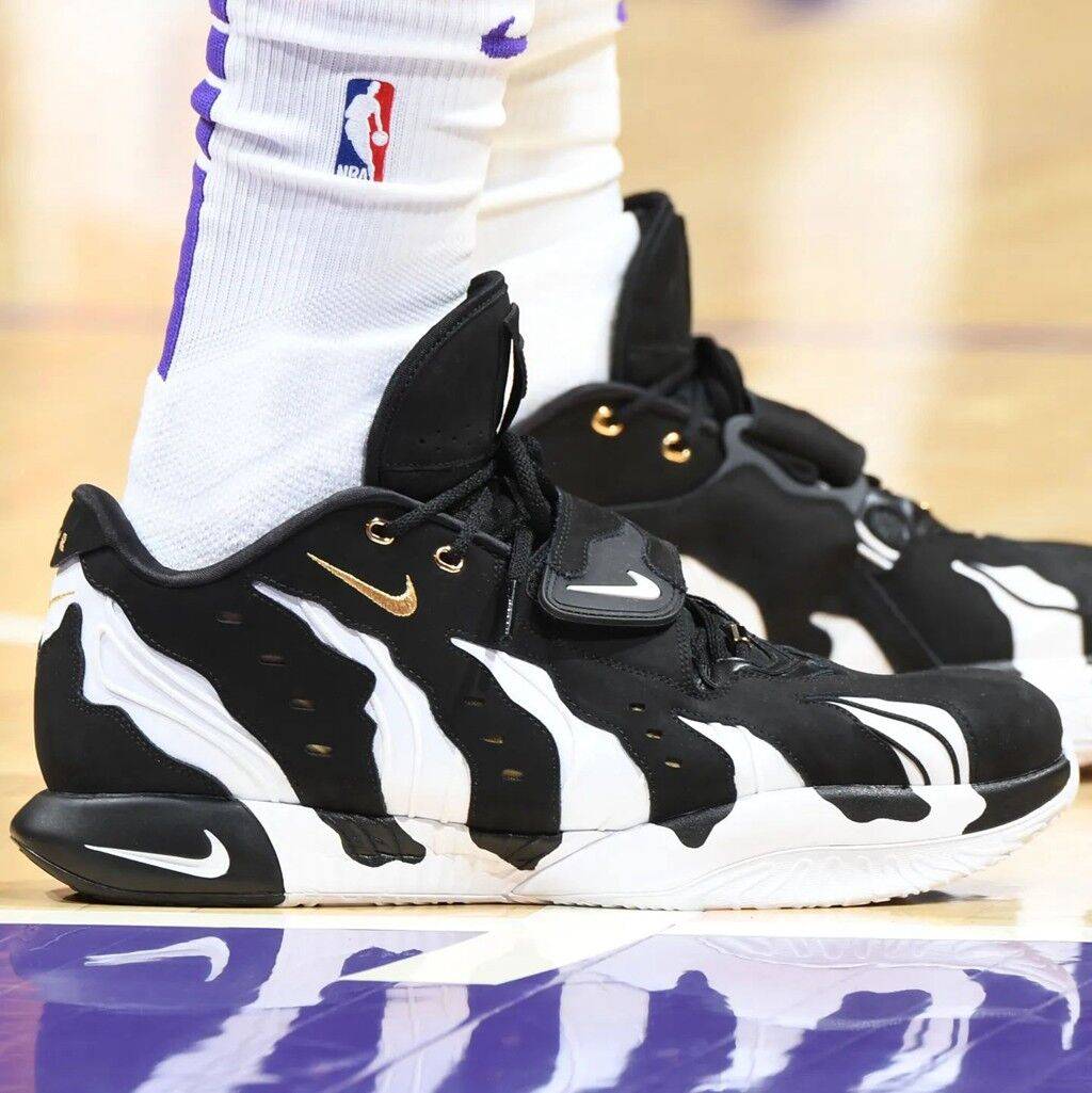 nba上脚合集罕见kobe8亮相真的美如画