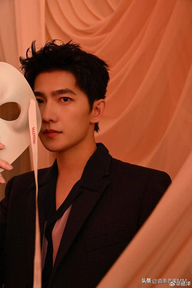 还是那个杨洋帅得依旧让人很安心