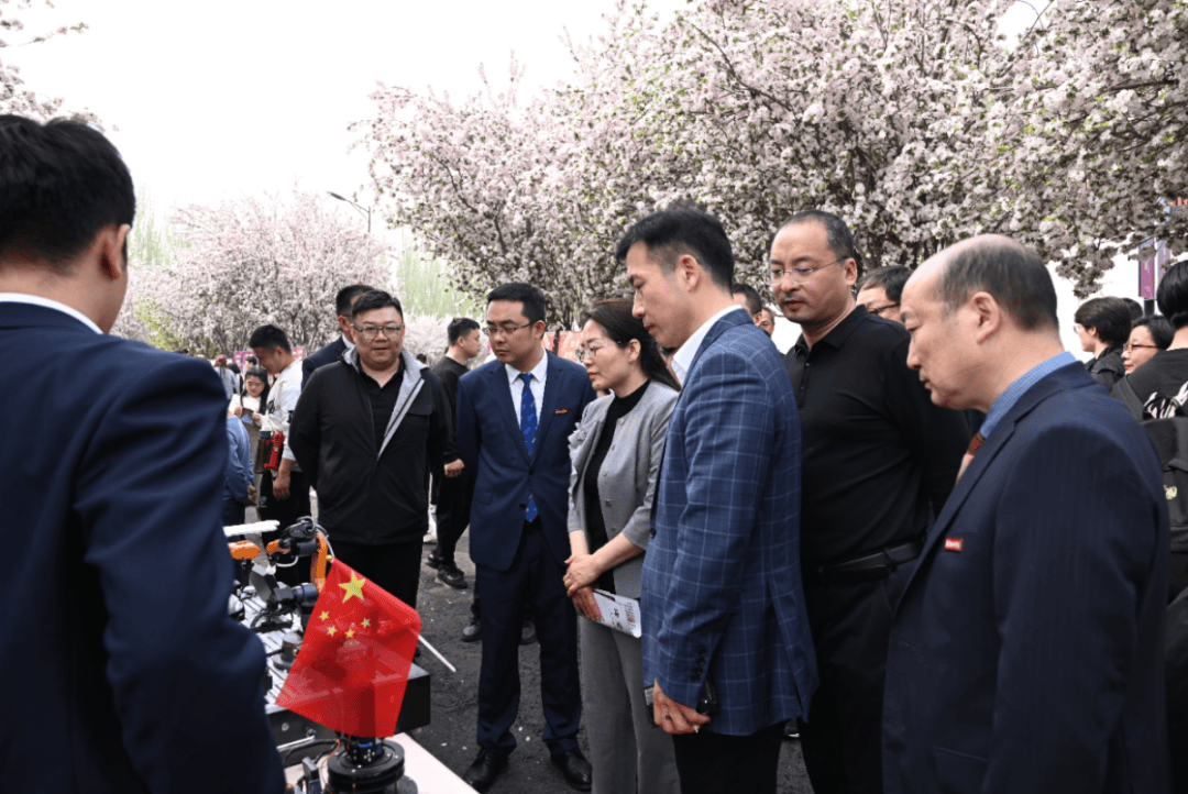 海棠花下的约定丨燕京理工学院隆重举办国际海棠文化艺术节