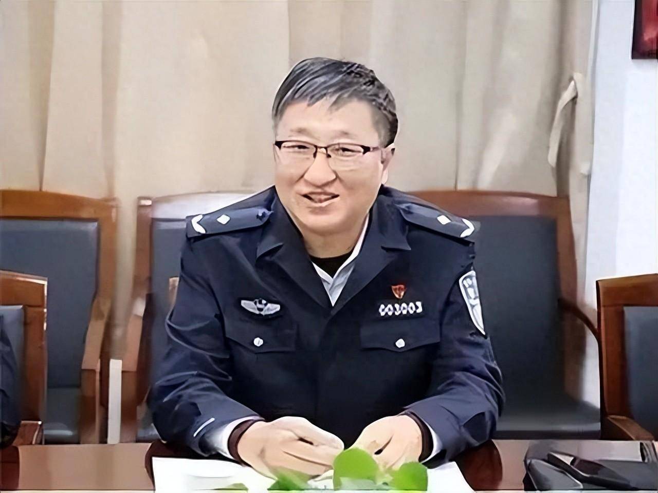 原一级高级警长被查